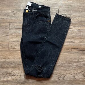 185.) Frame Le Skinny W 13.5-15” Distressed